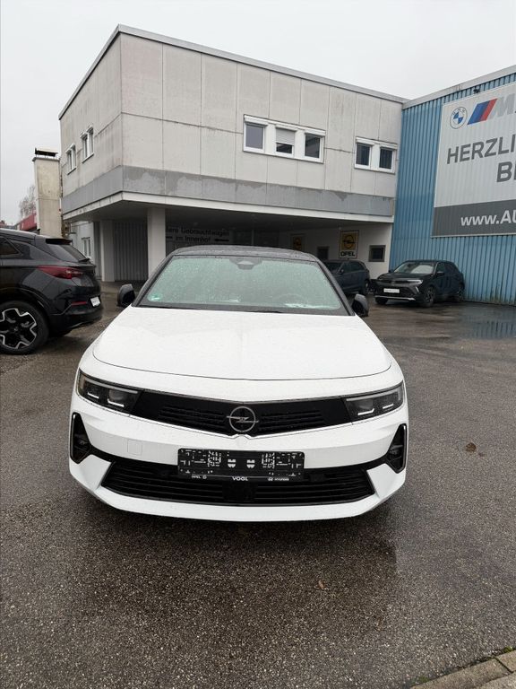 Opel Astra 2022