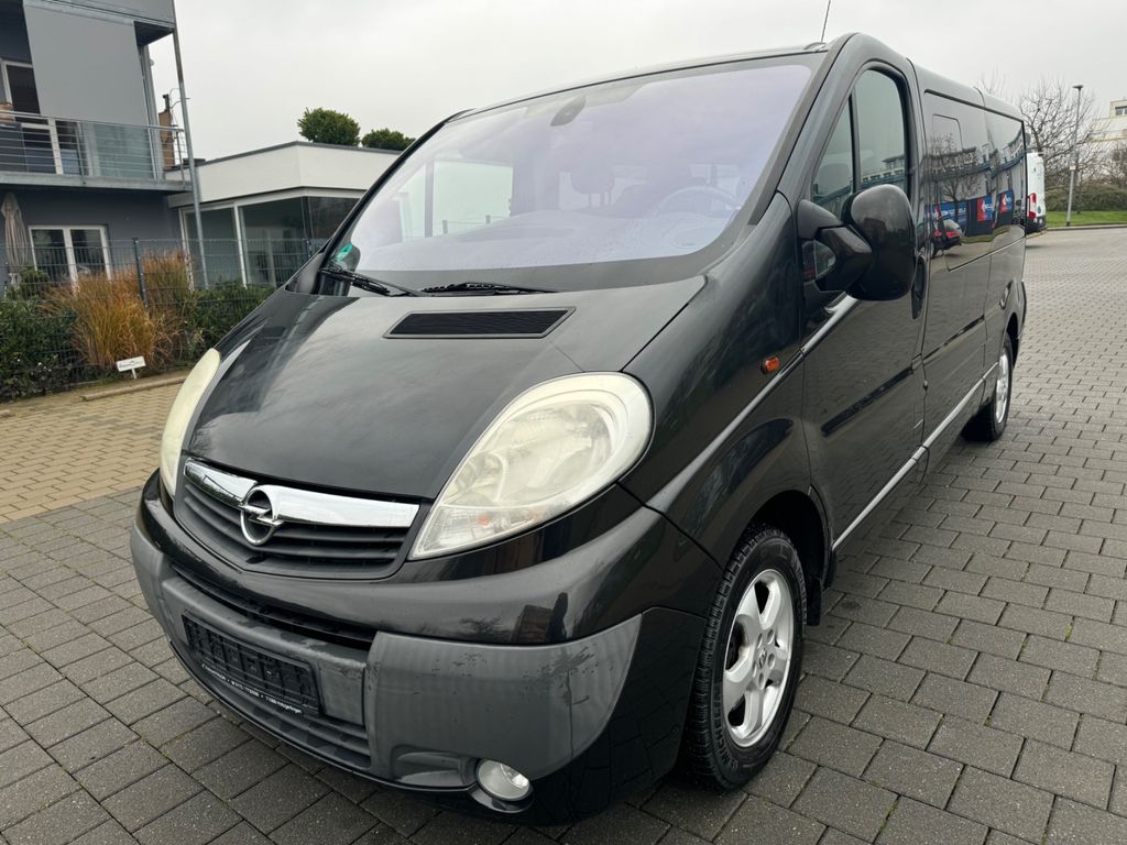 Opel Vivaro 2011