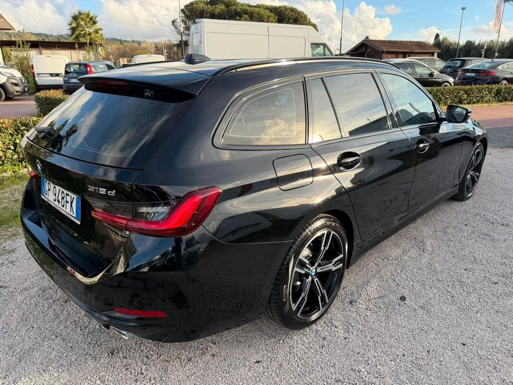 BMW 318 2023