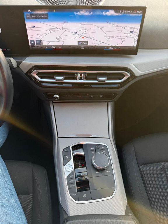 BMW 318 2023