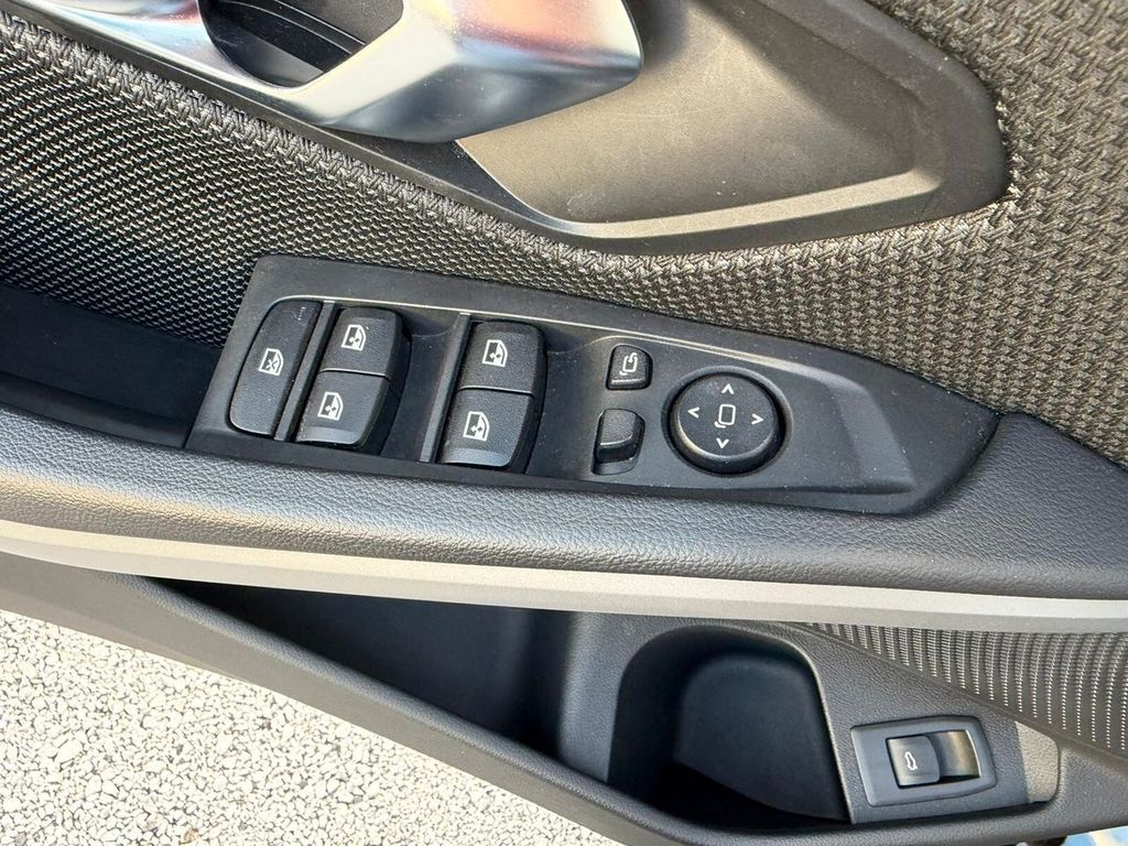 BMW 318 2023
