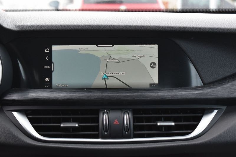 Alfa Romeo Stelvio 2021