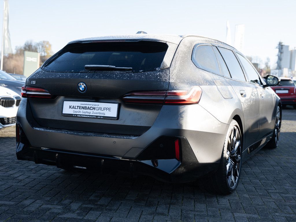 BMW i5 2024