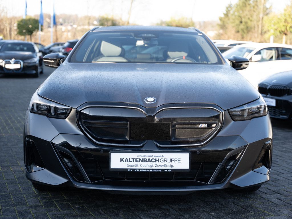 BMW i5 2024