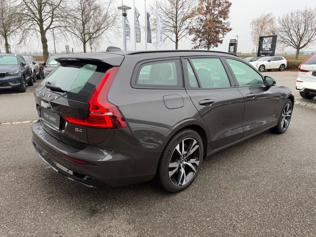 Volvo V60 2022
