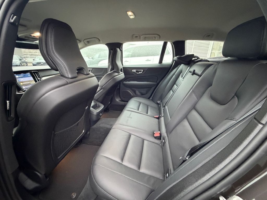 Volvo V60 2022