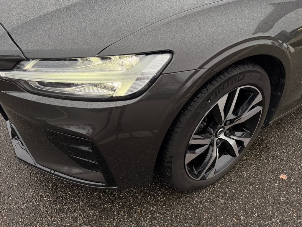 Volvo V60 2022