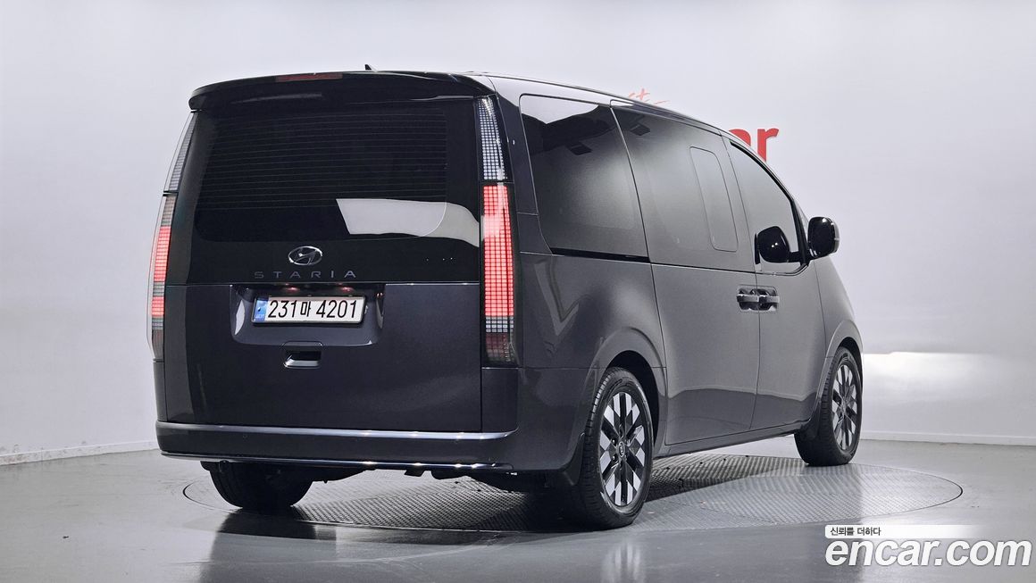 Hyundai Staria 2023