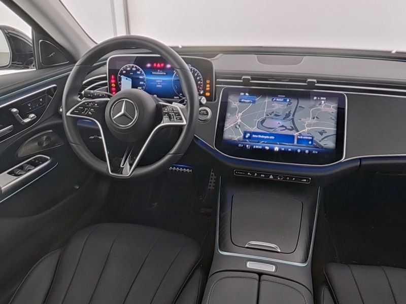 Mercedes-Benz E 300 2025