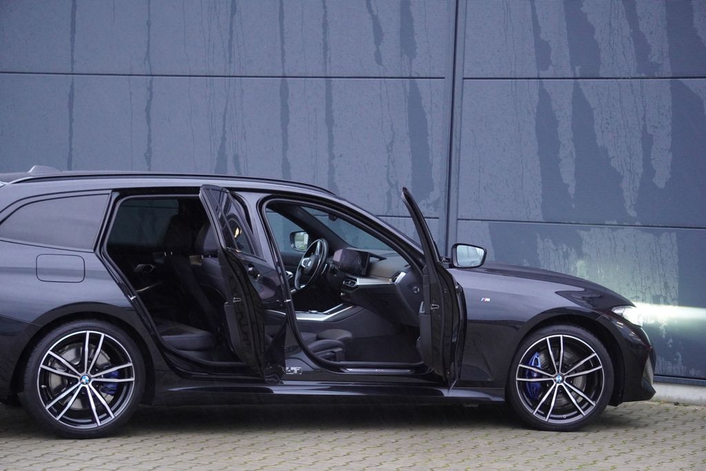 BMW 318 2022