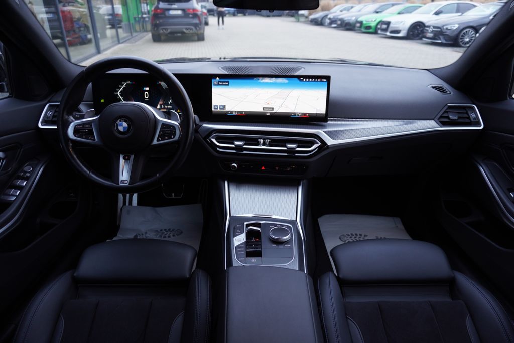 BMW 318 2022