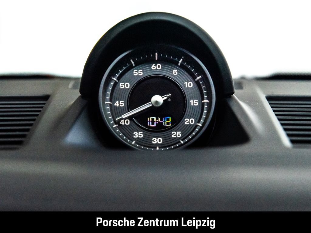 Porsche 992 2025
