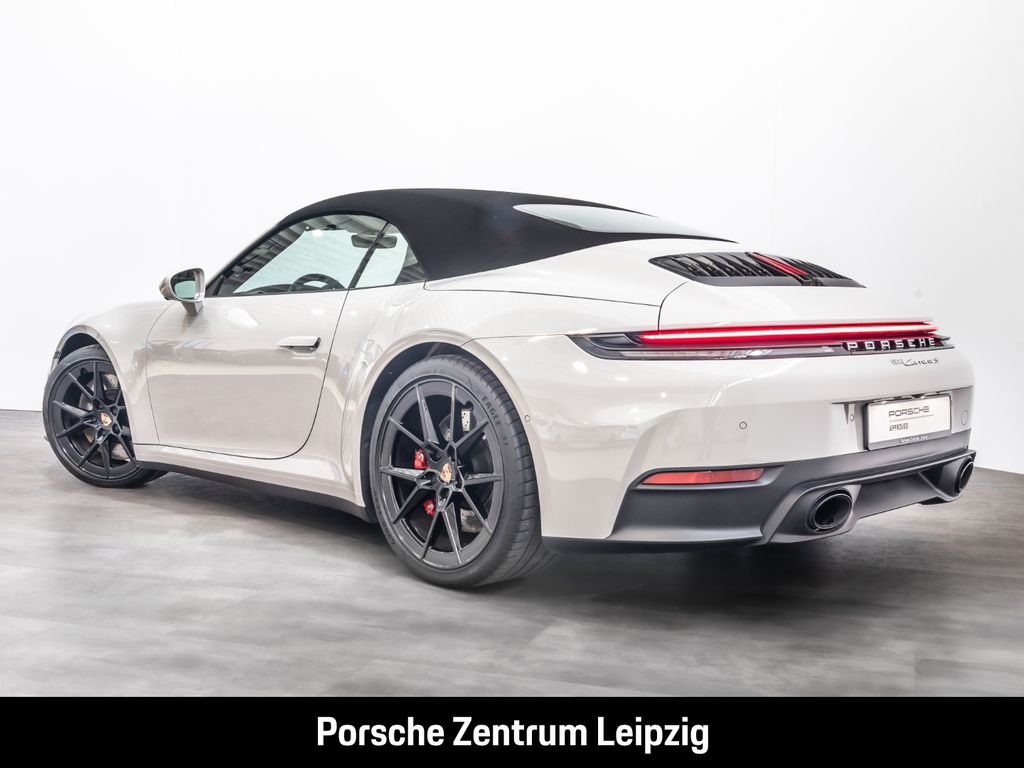 Porsche 992 2025