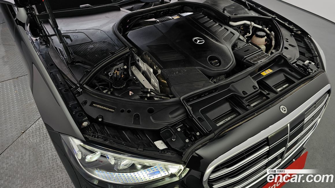 Mercedes-Benz S-Class 2021