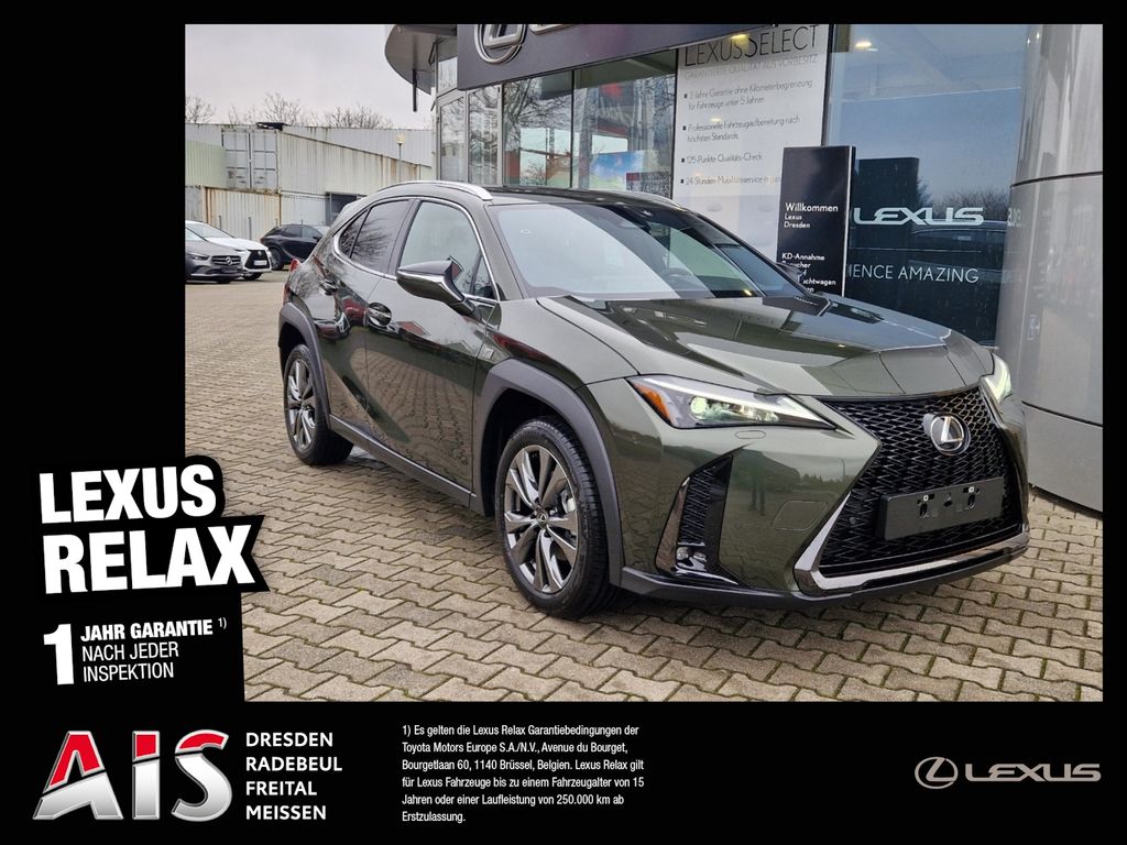 Lexus UX 2025