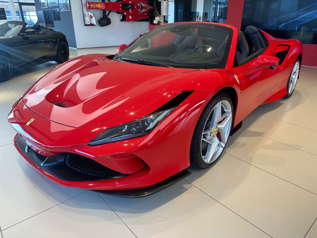 Ferrari F8 2021