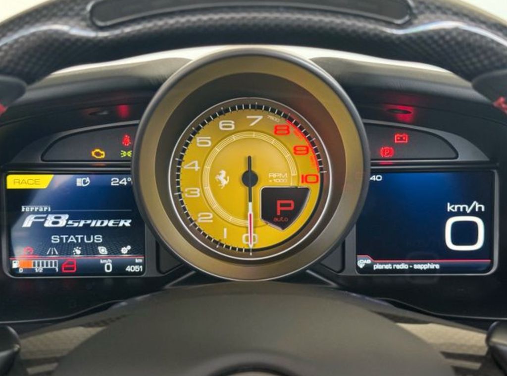 Ferrari F8 2021