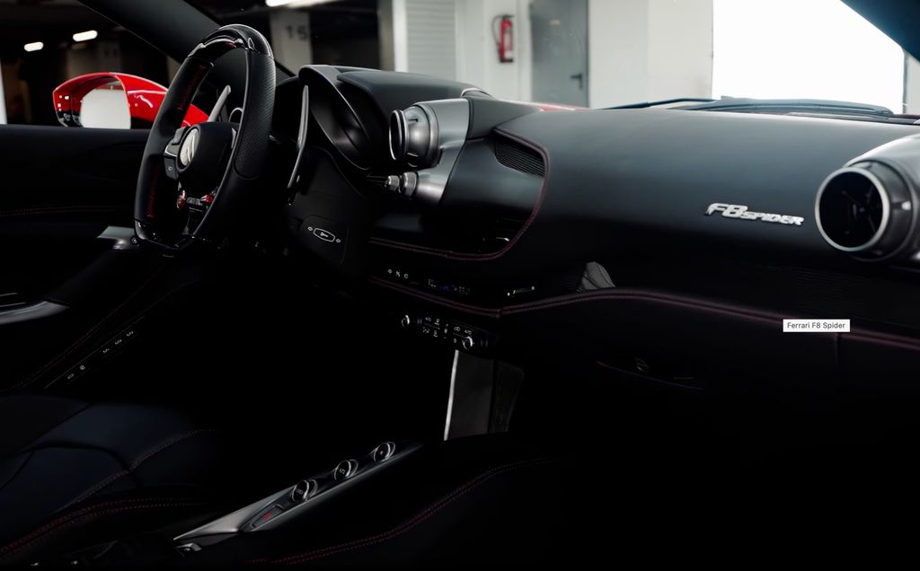 Ferrari F8 2021
