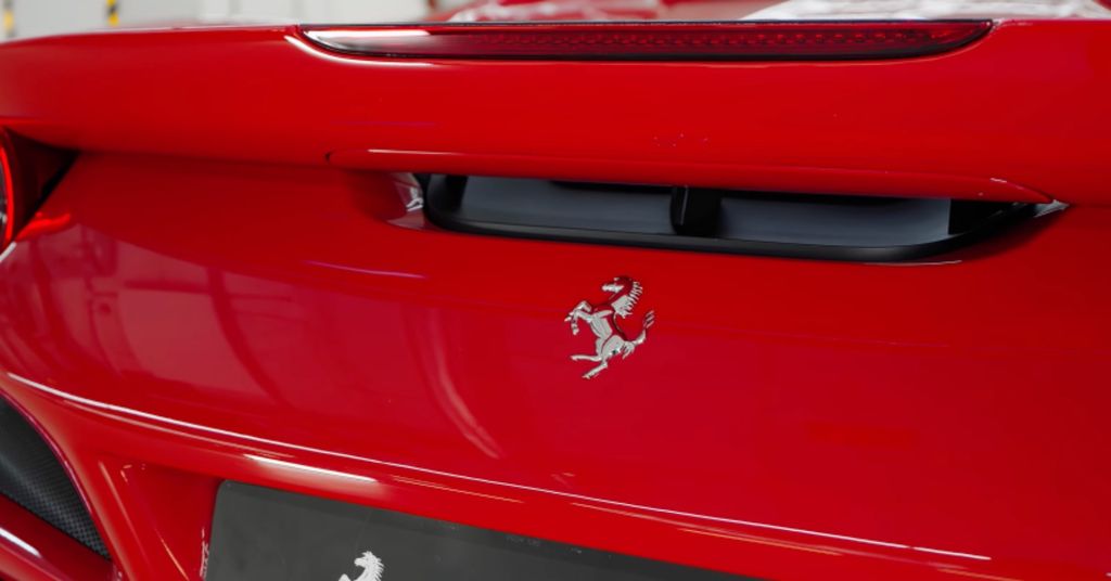 Ferrari F8 2021