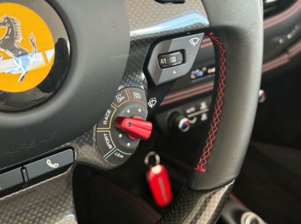 Ferrari F8 2021