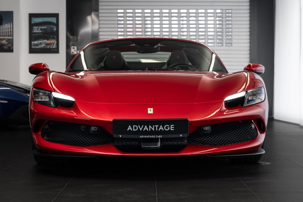 Ferrari 296 GTS 2025