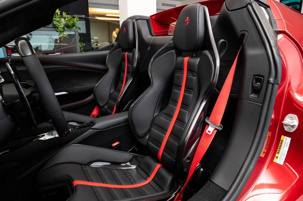 Ferrari 296 GTS 2025