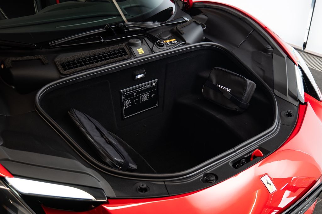 Ferrari 296 GTS 2025