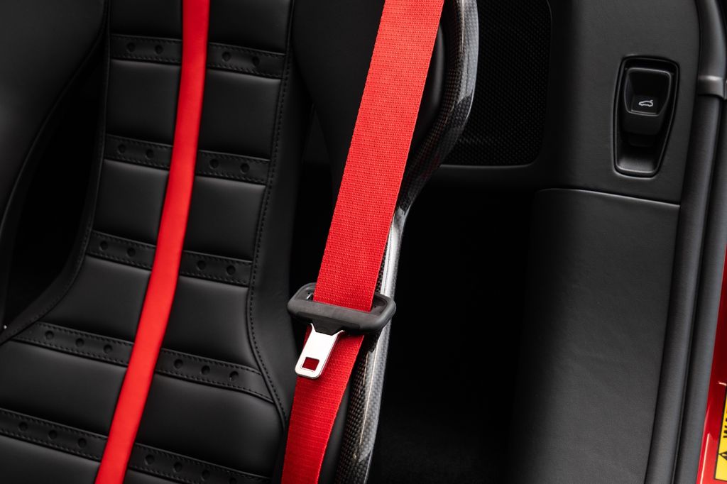 Ferrari 296 GTS 2025