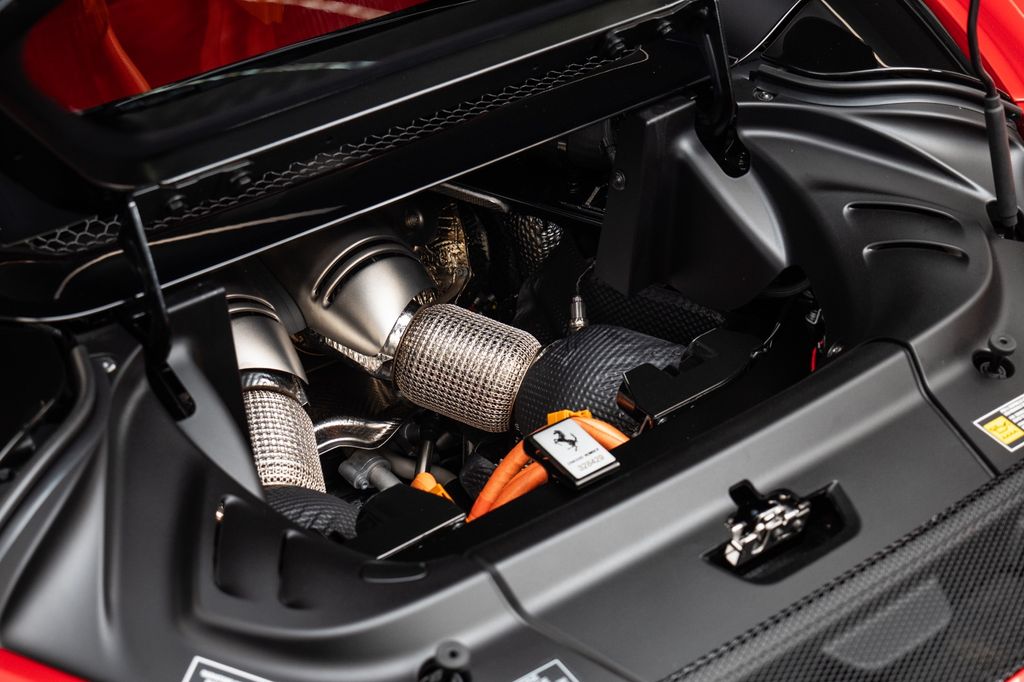 Ferrari 296 GTS 2025