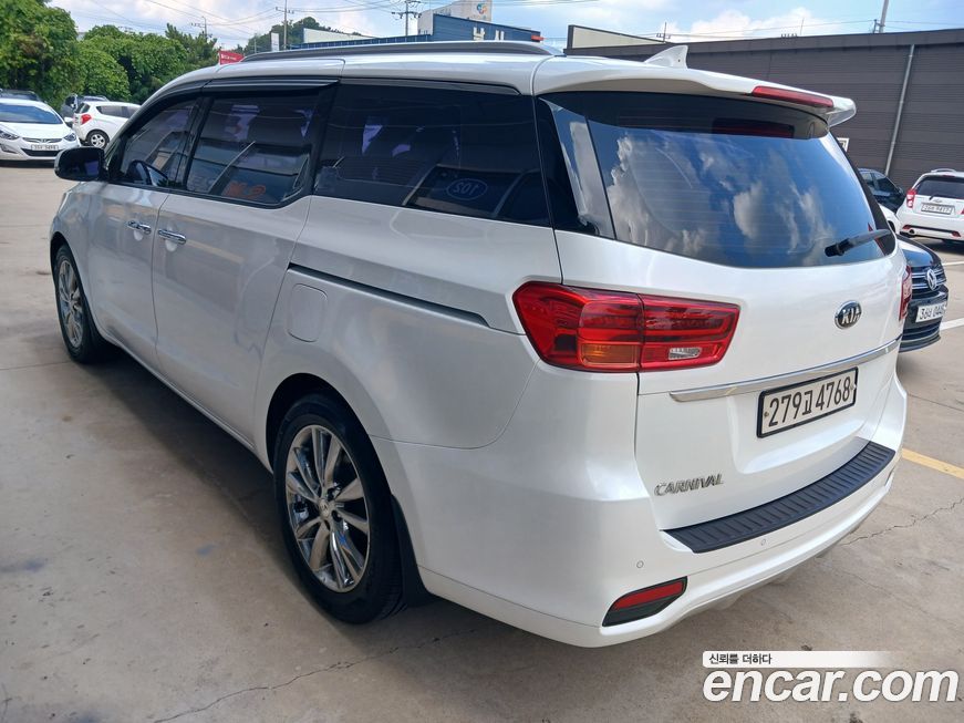 Kia Canival 2019