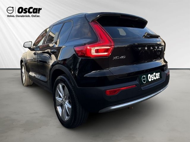Volvo XC40 2025