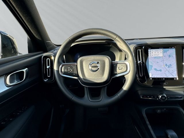 Volvo XC40 2025
