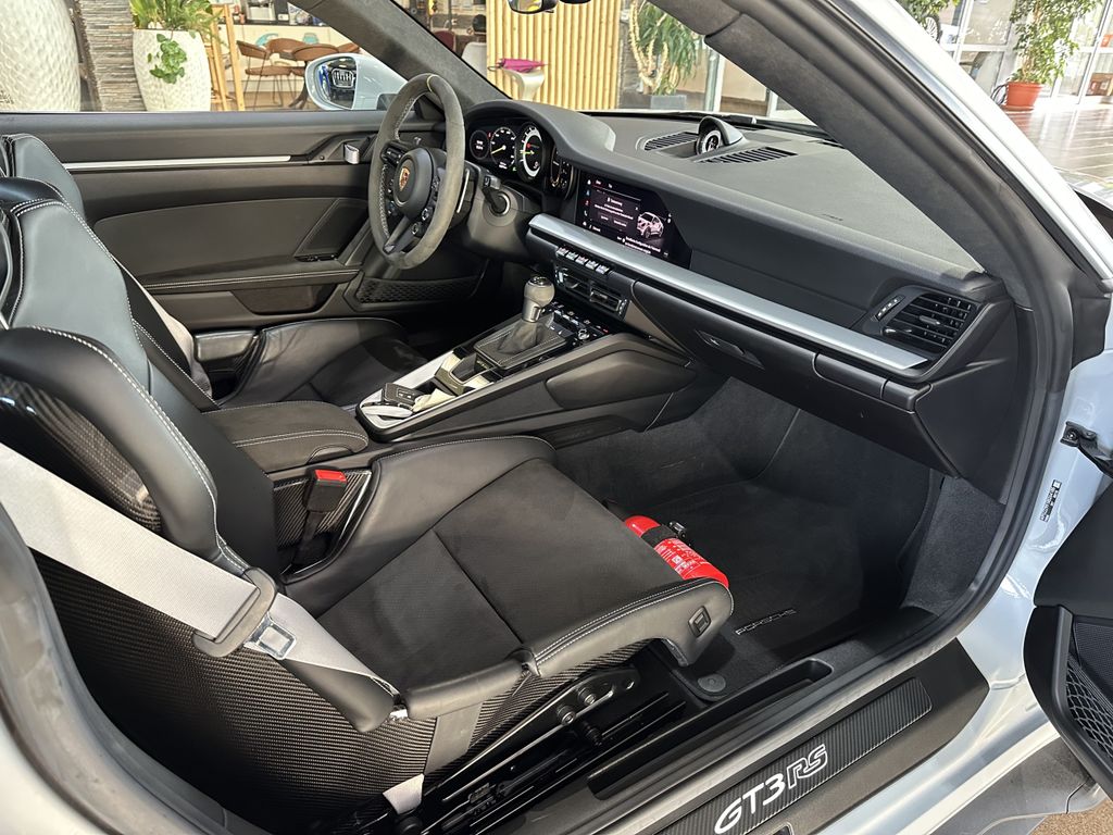 Porsche 992 2023
