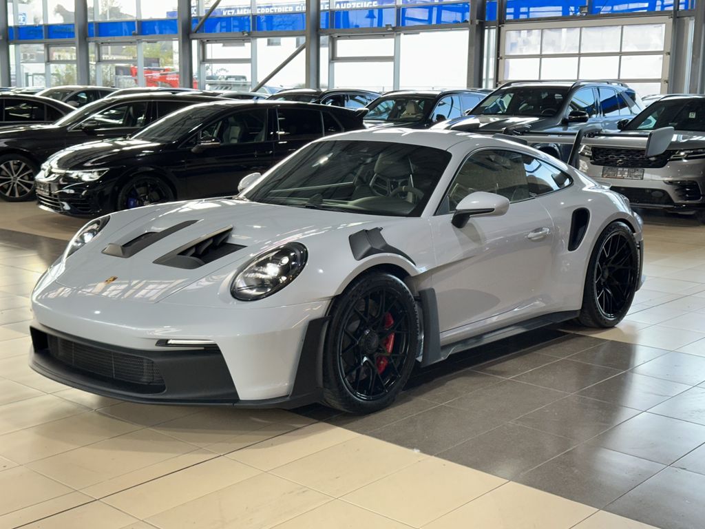 Porsche 992 2023