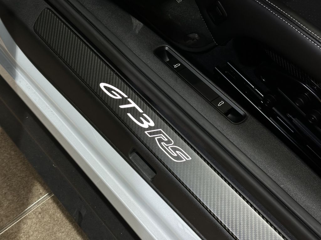 Porsche 992 2023