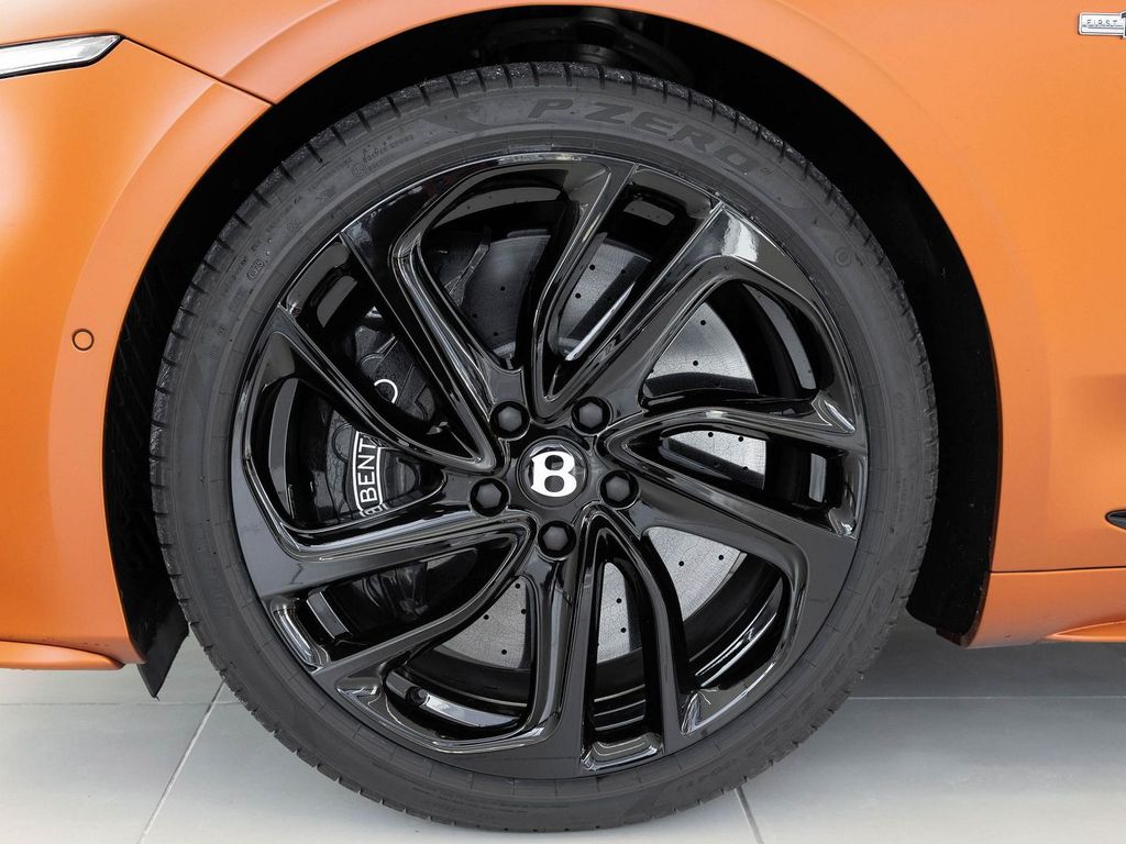Bentley Continental GTC 2024