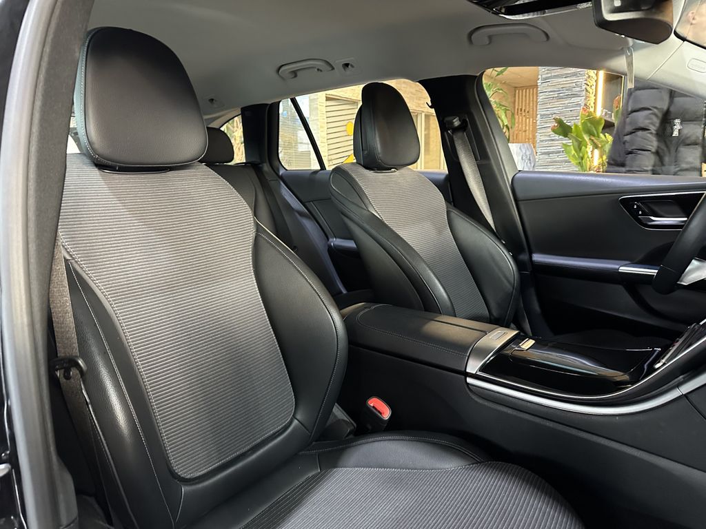 Mercedes-Benz C 200 2024