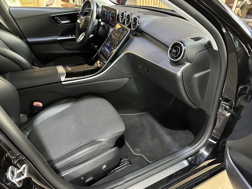 Mercedes-Benz C 200 2024