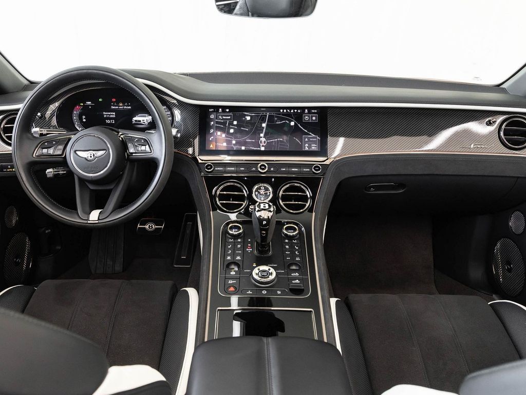 Bentley Continental GTC 2024