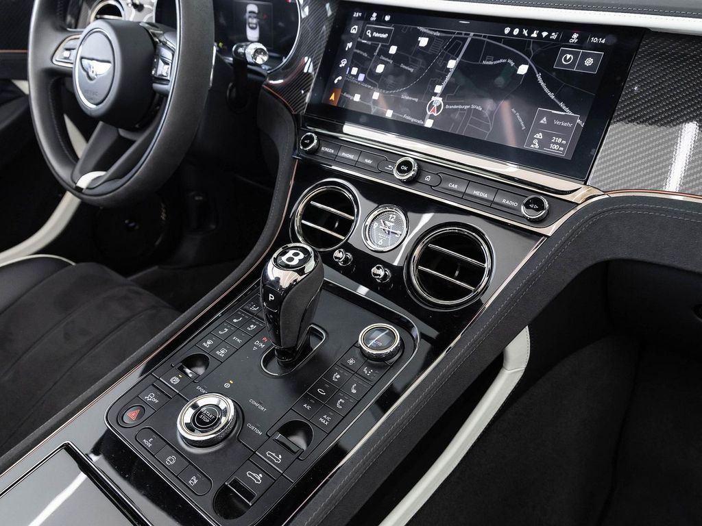 Bentley Continental GTC 2024