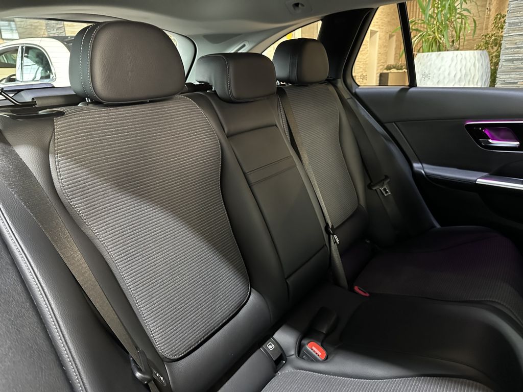 Mercedes-Benz C 200 2024