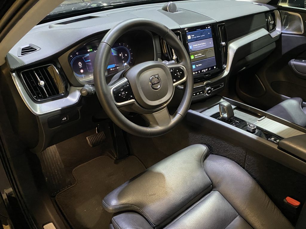 Volvo XC60 2022