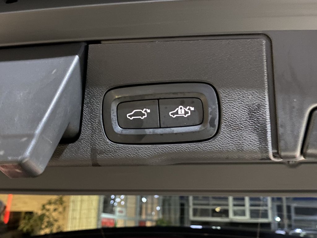 Volvo XC60 2022