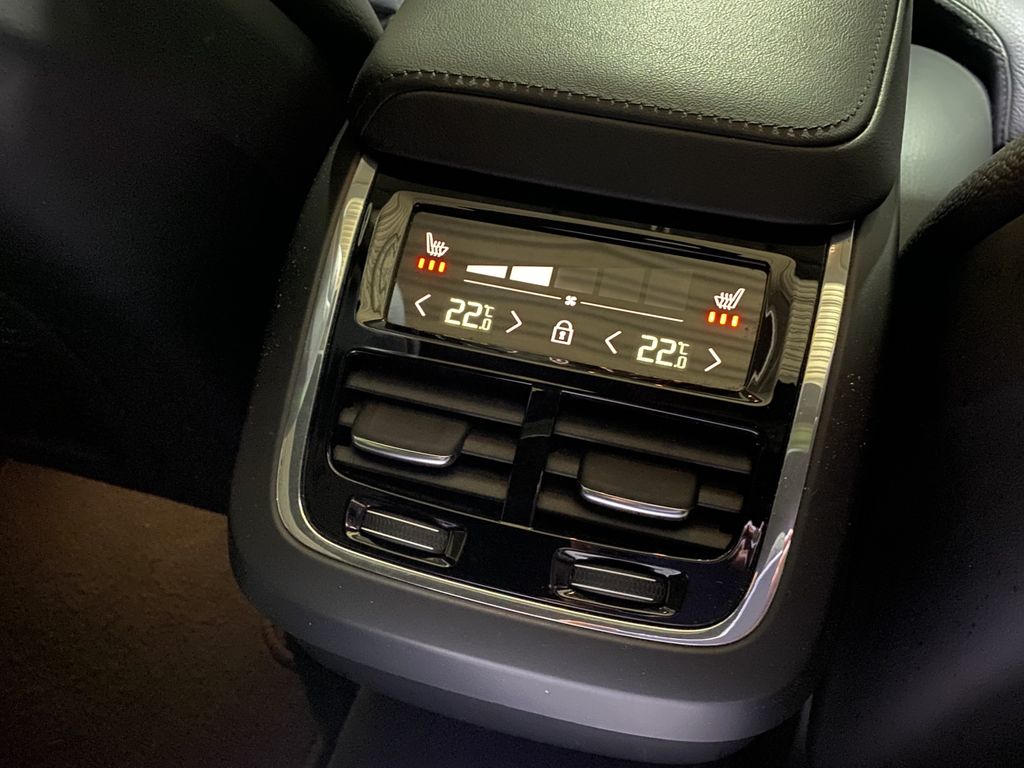 Volvo XC60 2022