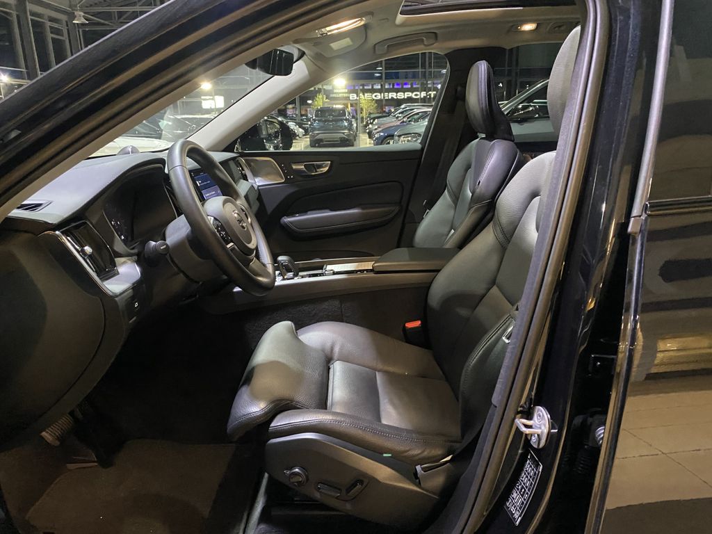 Volvo XC60 2022