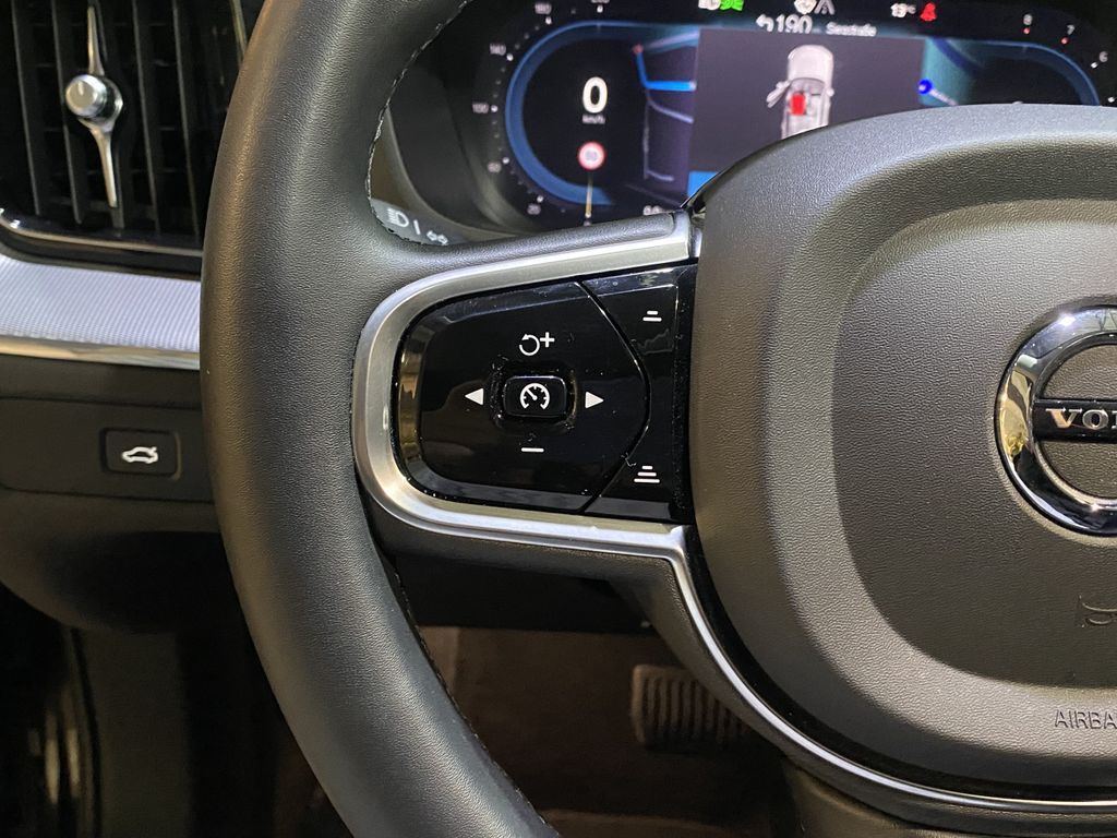 Volvo XC60 2022