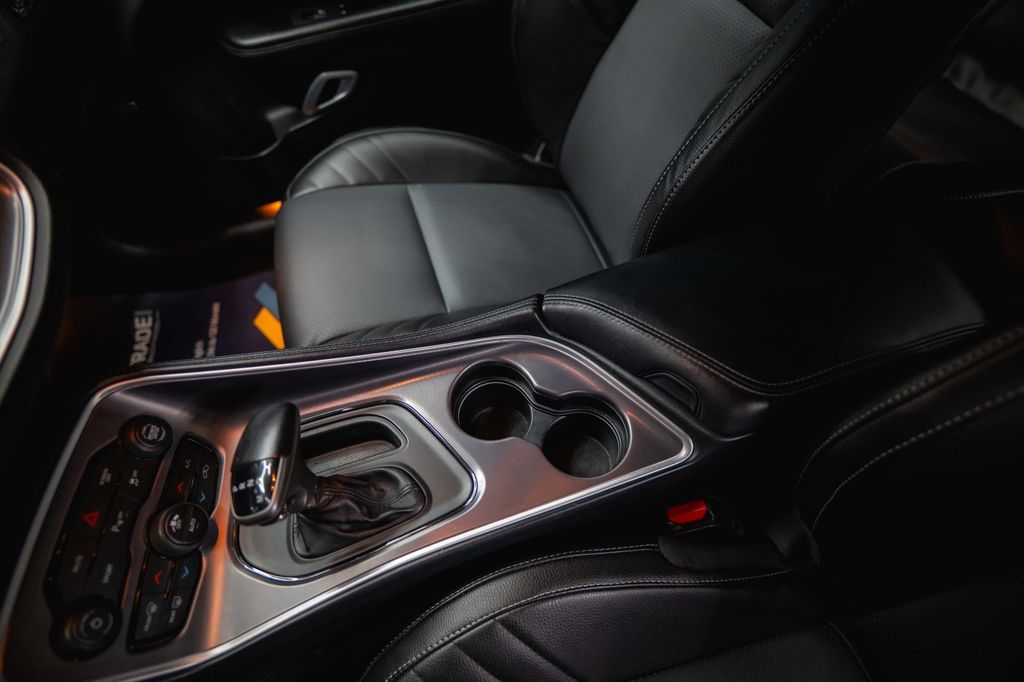 Dodge Challenger 2021