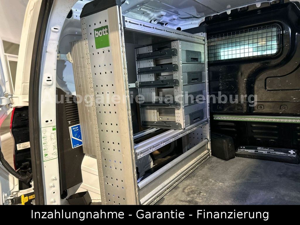 Ford Transit Courier 2021