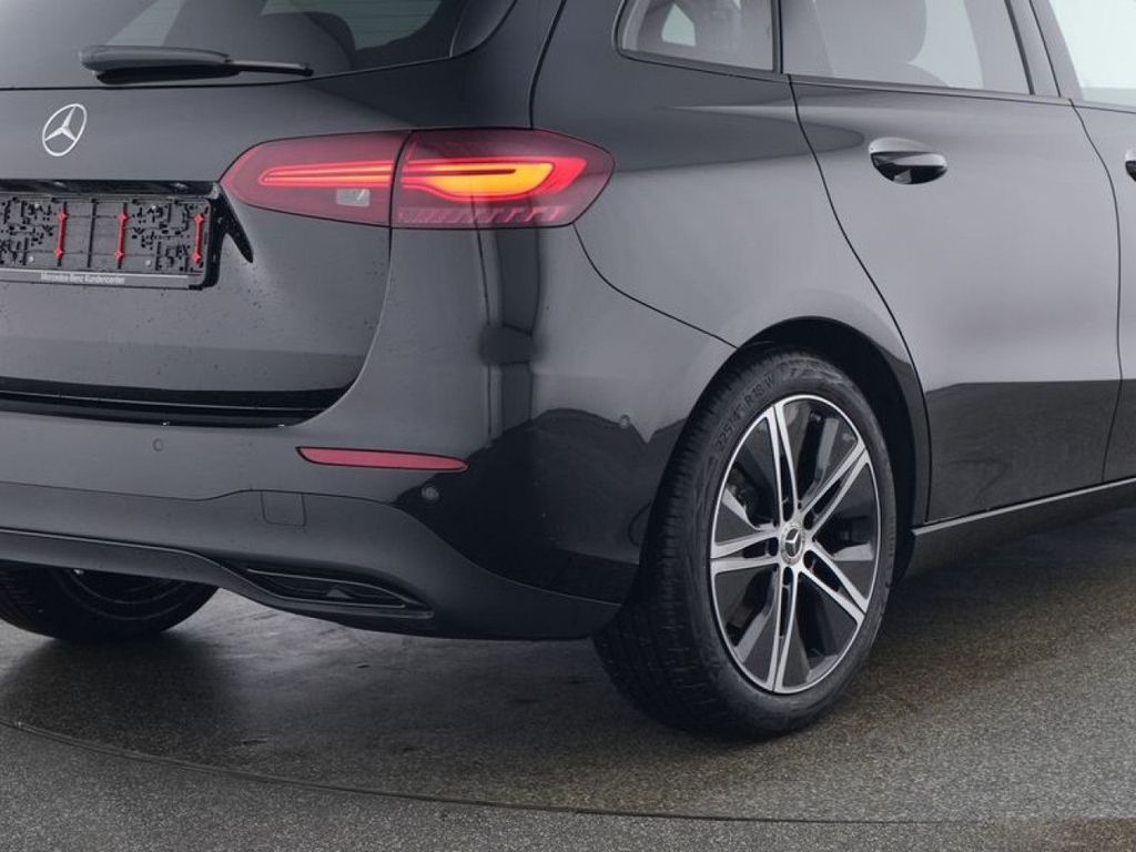 Mercedes-Benz B 220 2025