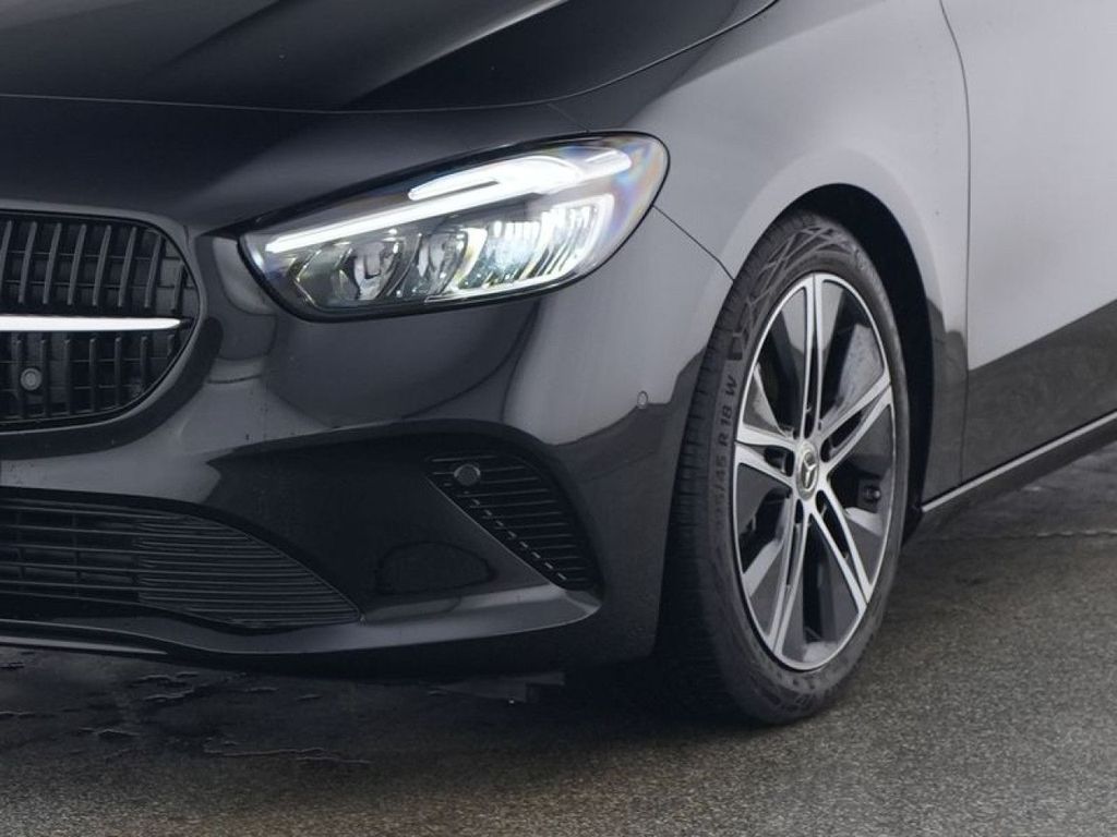 Mercedes-Benz B 220 2025